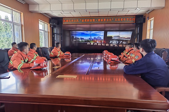 1714460510483432.jpg ef7f928d14d6256ba783fae1b766286.jpg