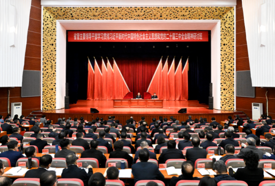 1740985774805190.png 2.png