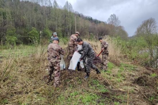 筑牢安全防線 守護(hù)生命家園東北岔林場(chǎng)扎實(shí)開(kāi)展“防災(zāi)減災(zāi)日”系列活動(dòng)（2）.jpg