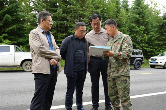 1750383599331586.jpg 吉林省林業(yè)和草原局赴泉陽林業(yè)有限公司開展公用基礎(chǔ)設(shè)施建設(shè)專項調(diào)研(3).jpg