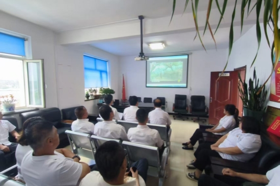 傳承紅色基因 筑牢紀(jì)律防線 大川林場(chǎng)與物資公司黨支部聯(lián)合開展慶“七一”主題教育活動(dòng)（1）.jpg