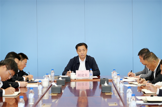 1760080286464619.jpg 泉林公司黨委召開黨的建設(shè)工作領(lǐng)導(dǎo)小組 (擴(kuò)大)會議(2).jpg